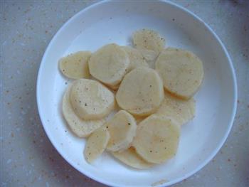 焦香烤排骨土豆的做法步骤4