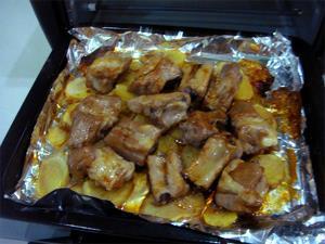 焦香烤排骨土豆的做法步骤9