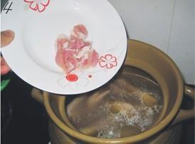 栗子鸡爪汤的做法步骤4