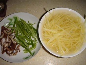 金针粉丝青菜汤的做法步骤2