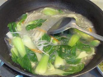 金针粉丝青菜汤的做法步骤7