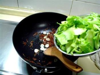 干贝松炒盖菜梗的做法步骤10