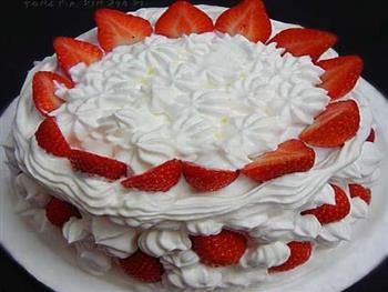 草莓奶油生日蛋糕的做法图解14