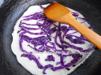 紫甘蓝肉松蛋卷的做法步骤4