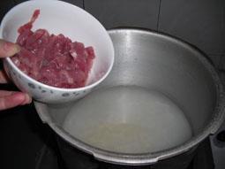 猪肝瘦肉粥的做法步骤3