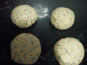 黑芝麻蜜豆面包的做法步骤6