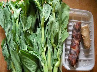 腊肠白菜苔的做法步骤1