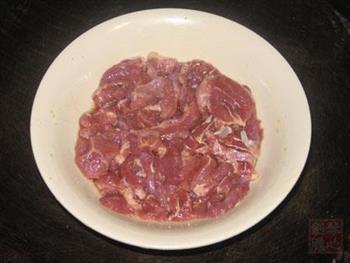 猪肉炒西葫芦的做法步骤1