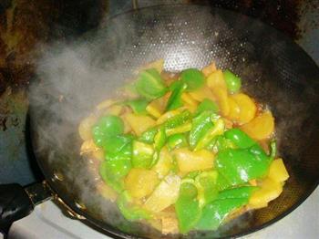 土豆青椒炒肉的做法步骤10