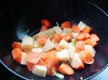 红烧土豆的做法步骤6