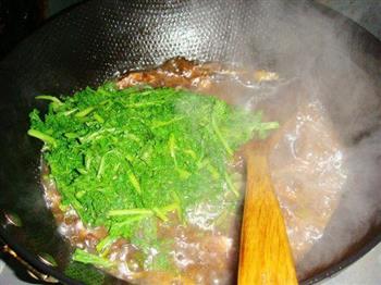 香菇苔菜炒肉的做法步骤10