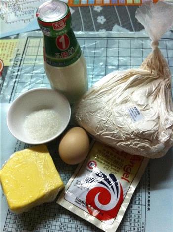 花式牛奶面包的做法步骤1