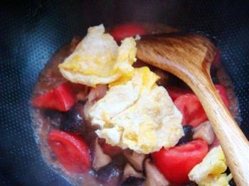 香菇番茄炒鸡蛋的做法步骤10