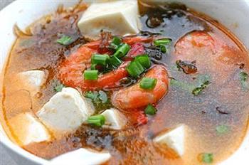 紫晶藻鲜虾豆腐汤的做法图解7