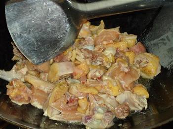 干锅鸡炖胡萝卜的做法步骤1