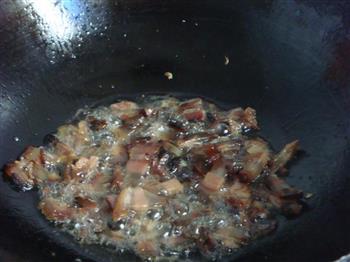 茶树菇炒腊肉的做法步骤3