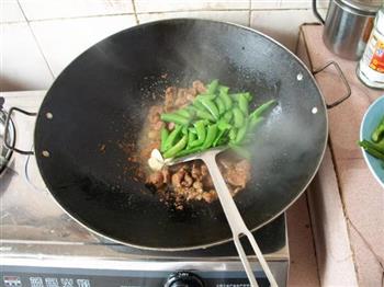 碗豆夹炒牛肉的做法步骤6