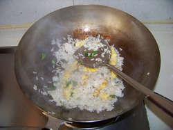 豆角葱香蛋炒饭的做法步骤8