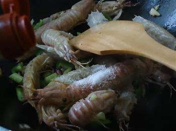 红烧麻辣虾菇的做法步骤10