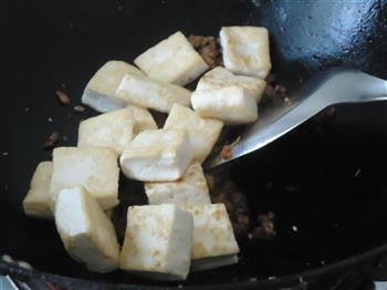 家常肉酱烧豆腐的做法步骤6