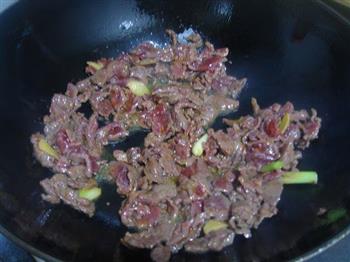莴笋泡椒炒牛肉的做法步骤6