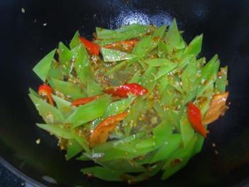 莴笋泡椒炒牛肉的做法步骤8