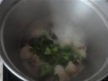 香菇丸子肉片汤的做法步骤7