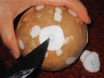 椰子炖乌鸡汤的做法图解4