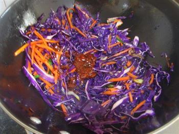 紫甘蓝斋炒米的做法步骤6