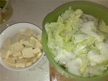 排骨炖白菜豆腐的做法步骤1
