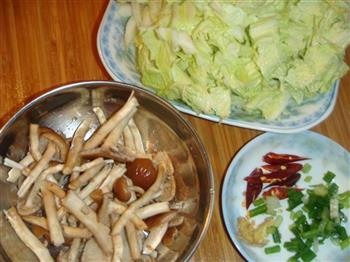大白菜炒茶树菇的做法步骤1