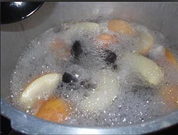 黑木耳苹果排骨汤的做法步骤5