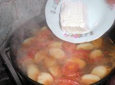 山药番茄豆腐汤的做法步骤9