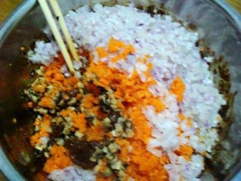 胡萝卜香菇猪肉水饺的做法步骤9