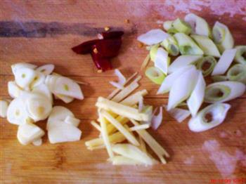 酸辣粉条炖白菜的做法步骤3
