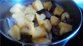 甜酸菠萝猪颈肉的做法步骤5
