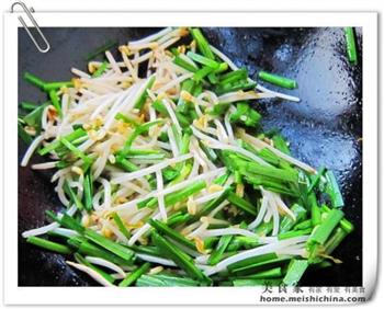 绿豆芽韭菜的做法步骤6