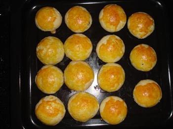 蛋黄酥的做法步骤10