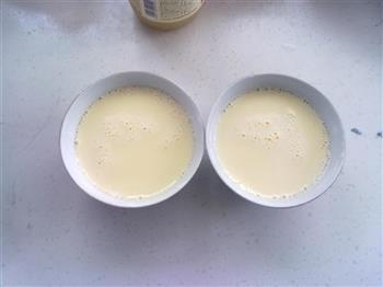 微波炉牛奶炖蛋的做法步骤5