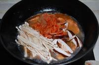 泡菜海鲜锅的做法步骤4