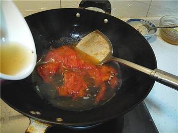 番茄紫菜牛骨蛋汤的做法图解3