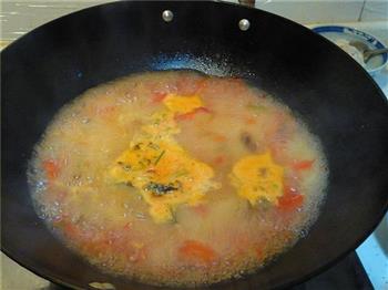 番茄紫菜牛骨蛋汤的做法步骤5