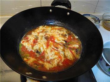 番茄紫菜牛骨蛋汤的做法步骤7