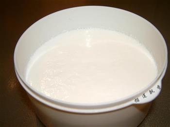 自制美味酸奶的做法图解3