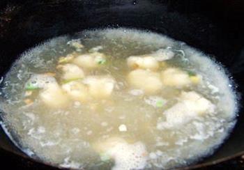 鱼丸粉丝白菜汤的做法步骤3