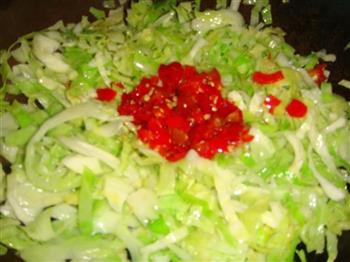 剁椒圆白菜的做法步骤5