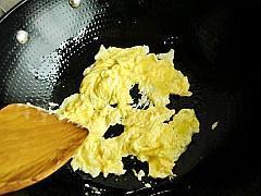 洋葱胡萝卜炒鸡蛋的做法步骤4