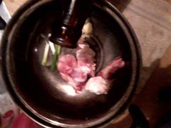 原味鸡骨火腿汤的做法步骤3