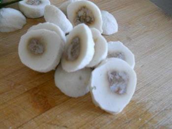 腊味菌菇烩鱼丸的做法步骤2