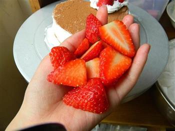 草莓奶油蛋糕的做法步骤8
